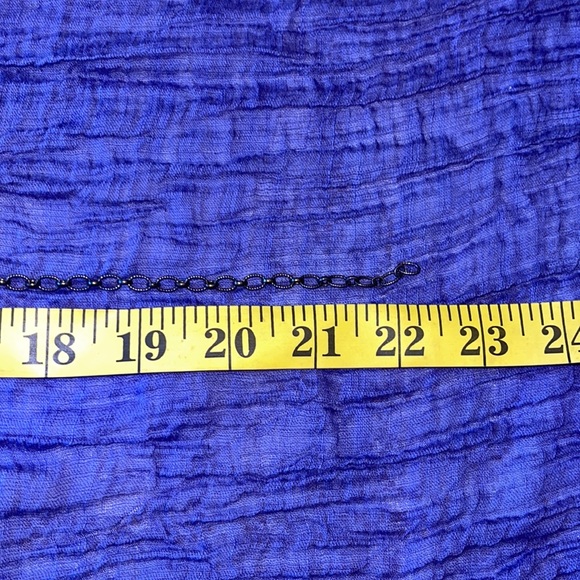 🌺 Fun, Feminine & Flirty Neutral Color Beaded 11” Drop Necklace Just for You! - Picture 9 of 9